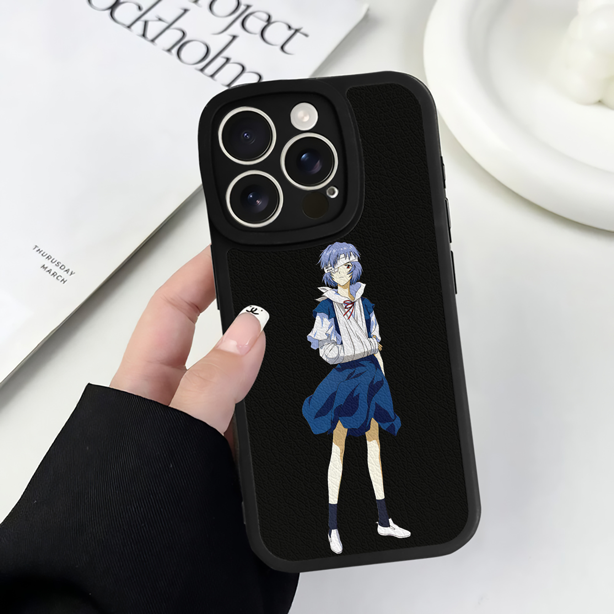 （画像用） EVA 新世紀エヴァンゲリオン 【iPhone 16シリーズ対応】シリコンスマホケース（レザー調） 材質：シリコン